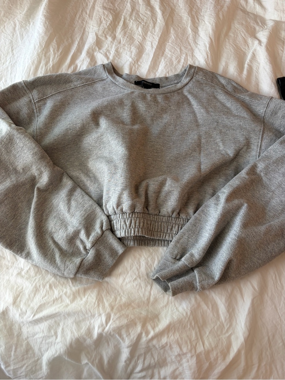Forever 21 Light Gray Cropped Sweatshirt with Elastic Hem